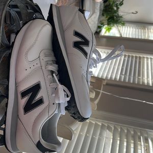 New balance sneakers 311 euc smoke free pet free home